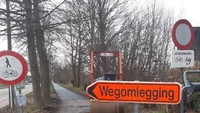 Nieuwe asfaltlaag voor fietssnelweg ten zuiden van E34: bedding Kluizenmolenstraat, Reepstraat en Aststraat al hersteld