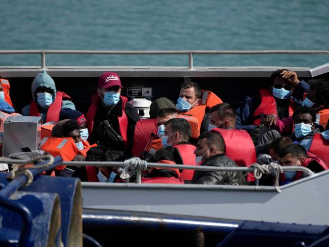 Verenigd Koninkrijk komt met proef om migranten elektronisch te monitoren