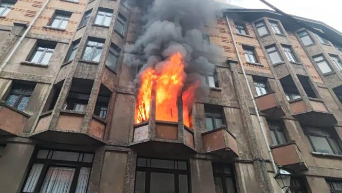 Violent incendie à Saint-Gilles: un mort et plusieurs personnes intoxiquées