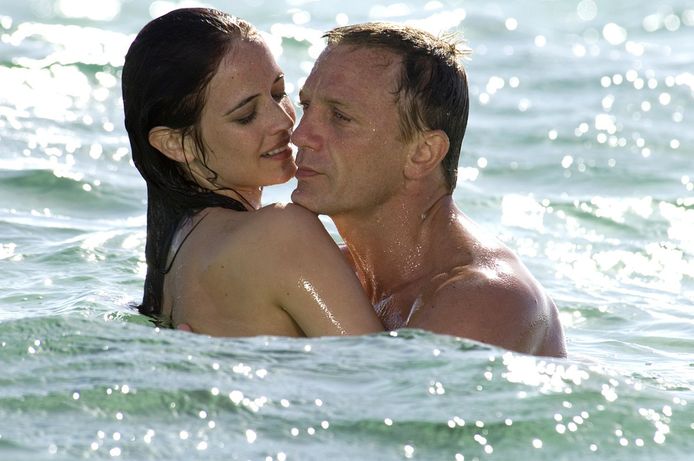 Daniel Craig en Eva Green in 'Casino Royale' (2006).