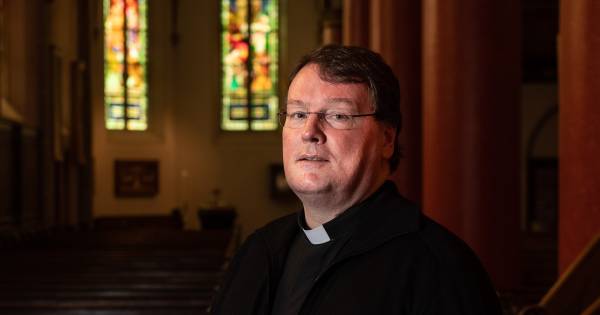 Advocaat Oortman werd pastoor Oortman: ‘Wachten en verwachten zijn een religieus ding’