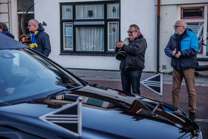 De onlangs overleden bekende Oudenbosschenaar kreeg aan de Bosschendijk een respectvol eerbetoon.