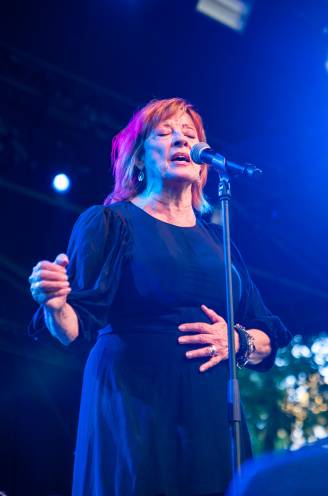 “Hoe durven ze mij zo respectloos behandelen?” Liliane Saint-Pierre niet te spreken over optreden Antwerp Pride