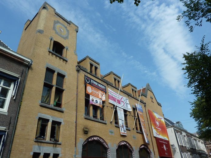 Het pand van het USC aan de Janskerkhof in Utrecht.