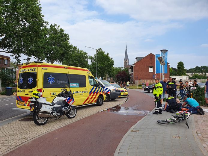 Het ongeluk in de Groenestraat trok veel bekijks.