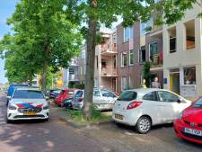 Nijmegenaar gewond naar ziekenhuis gebracht nadat zijn woning in brand vloog: ‘Ik ben benieuwd of hij het redt’