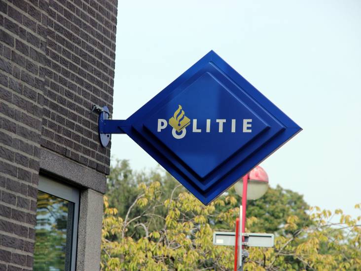 Man wil aangifte doen op politiebureau maar heeft zelf nog boete openstaan