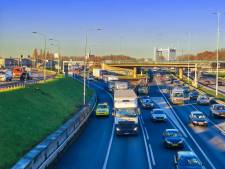 Flinke file tussen Leek en Groningen