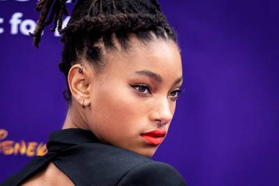 Willow Smith had moeite met doorbraak als kindster: Ik sneed mezelf in puberteit