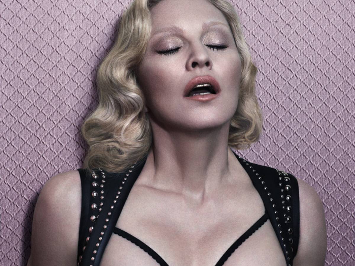 Madonna topless in fotoshoot voor Interview | Sterren | AD.nl