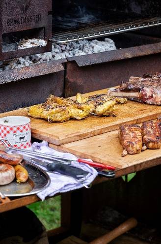 Mag je zilverpapier op de barbecue gebruiken? En hoe voorkom je uitgedroogd vlees? Topslager Hendrik Dierendonck geeft antwoord op 10 lezersvragen