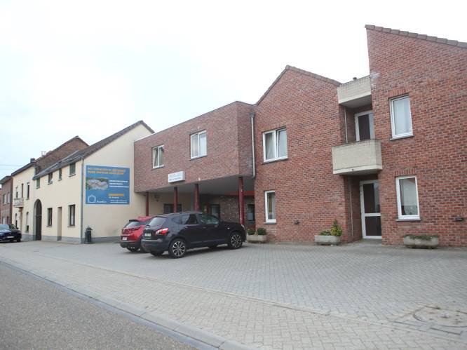 Na brandstichting in Bilzen: privébewakingsfirma houdt het toekomstige asielcentrum in Dormaal 24 op 24 in het oog