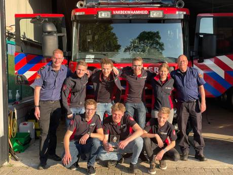 Jeugdbrandweer Waardenburg kampioen en buurtpark ‘De Ontmoeting’ geopend