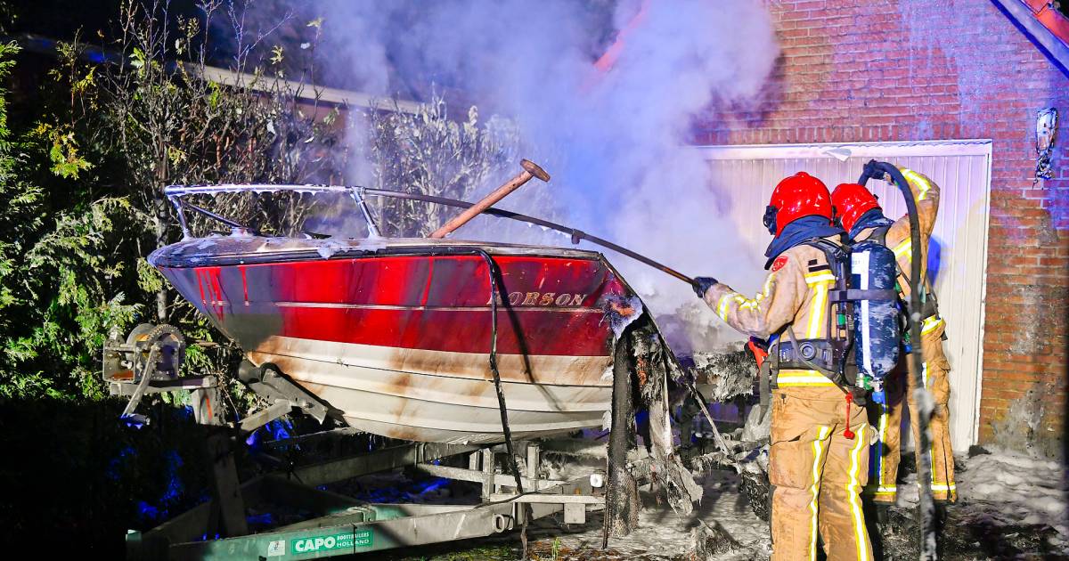 Boot brandt uit in Duizel, woning en schuur lopen schade op