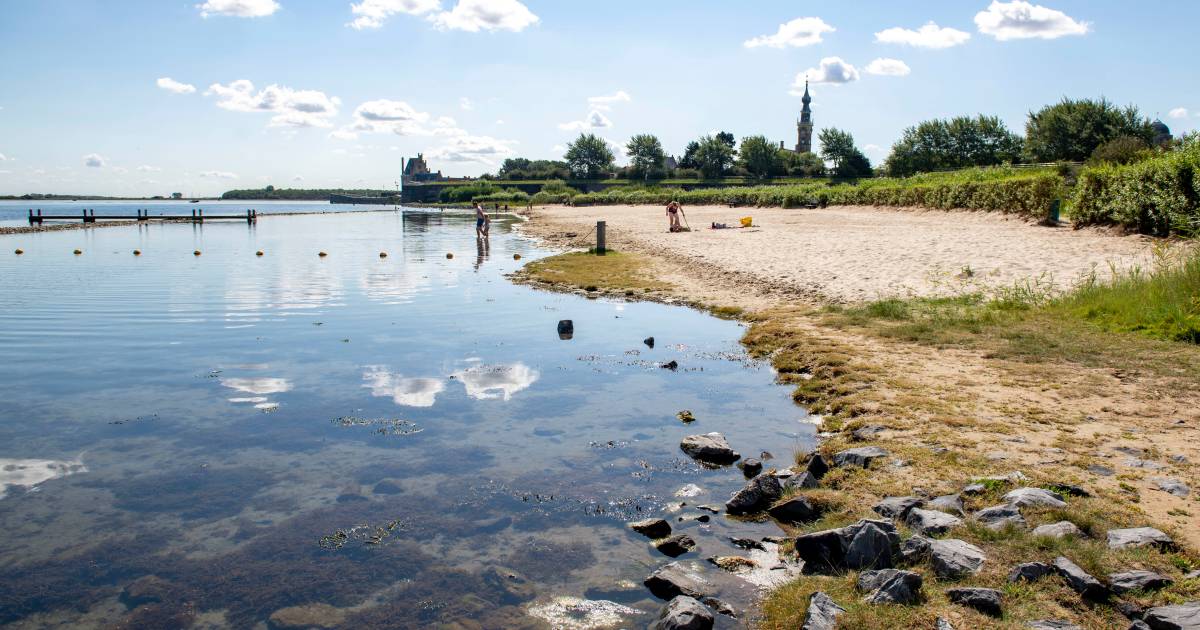 (Pssst...) Hier is het in Zeeland nog stil aan het water