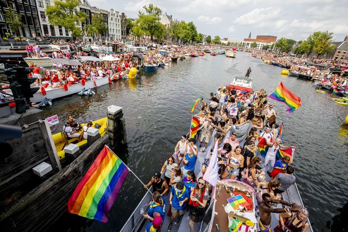 Deelnemers aan de botenparade op de Amstel, vorig jaar