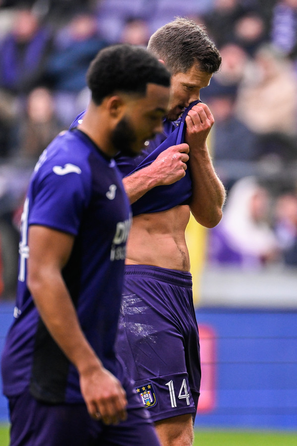 “Je moet schieten, anders kun je niet scoren” onze chef voetbal ziet dat “Anderlecht veel van