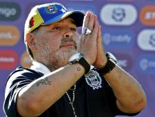 Diego Maradona blijft toch bij Gimnasia: ‘Ik hou van jullie allemaal’