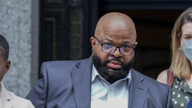 Manager bedreigde slachtoffers van R. Kelly: “Intimidatie om te doen zwijgen”