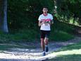 Davied Meerstra crosst door het Orderbos.