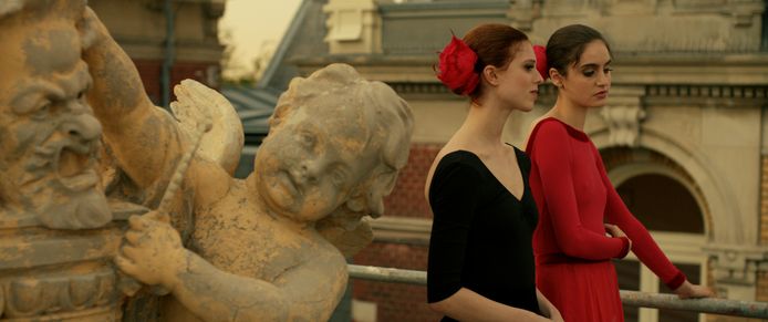 Elaine Meijerink en Roos Englebert in Piece Of My Heart