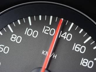 Drie maanden na behalen rijbewijs: jonge automobilist haalt 149 km/u op ringweg in Roeselare