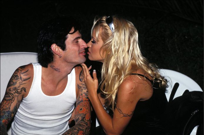 Wij Waren Eerst Het Woelige Leven Van Tommy Lee De Man Die Trots Is Op Zijn Sekstape Met Pamela Anderson Showbizz Hln Be