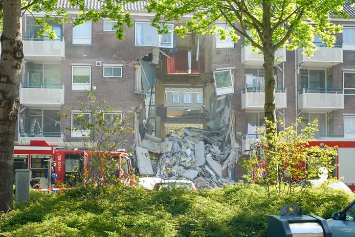 Enorme gasexplosie in flat aan de Weegschaal in Bilthoven.