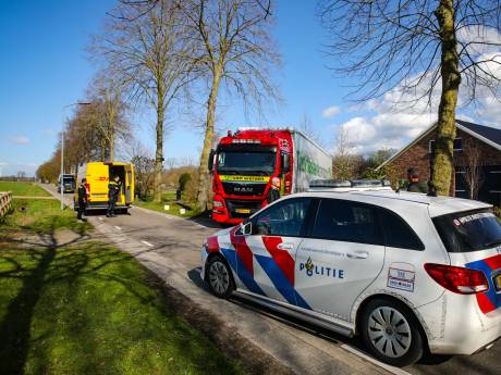 Overleden trucker (68) in Wezep was met pensioen en had vrachtwagen geleend: ‘Tragisch verlies’