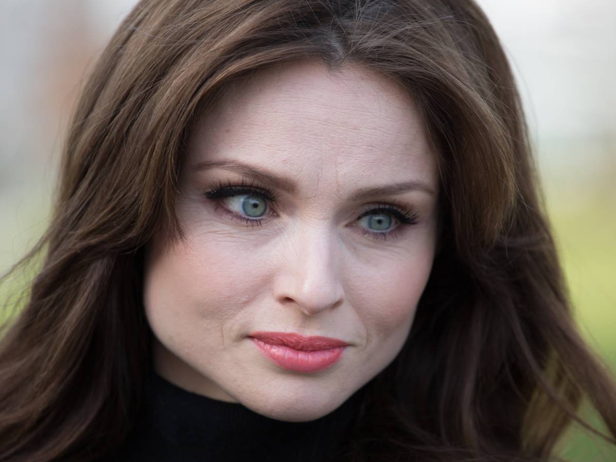 Stalker stuurde honderden nare berichten naar Sophie Ellis-Bextor en haar  jonge zoon | Show | pzc.nl