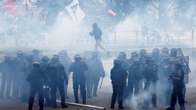 Opnieuw stakingen en protesten in Frankrijk: autoriteiten melden 1,089 miljoen manifestanten