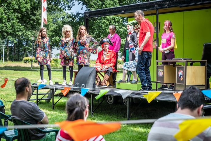 Bij ORO in Deurne vond dit weekend een wagenspel plaats met Barry Badpak.