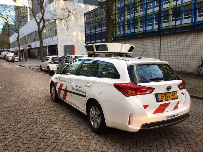 Scanauto jaagt op foutparkeerder in Arnhem Arnhem gelderlander.nl