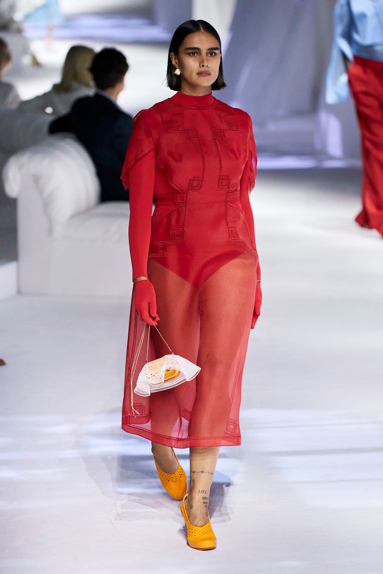 Jill Kortleve in Fendi s/s 2021 Beeld Imaxtree
