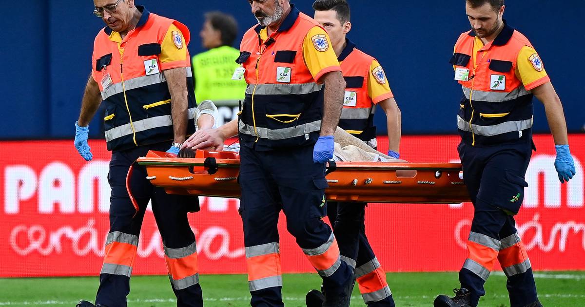 Drama for Marc-André ter Stegen: FC Barcelona goalkeeper out of action for months due to knee injury | Foreign football