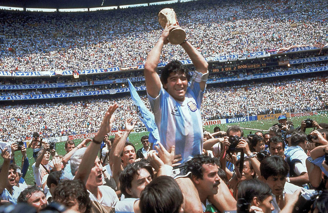 Magazine Rare - Diego Maradona & L'Argentine En Coupe Du Monde - Collection Football