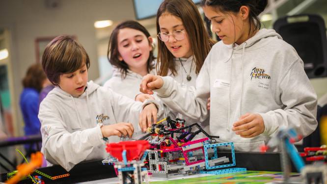IN BEELD. 220 jongeren strijden met LEGO-robots tegen elkaar... en pakken samen energiecrisis aan