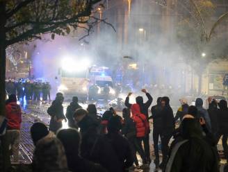 Journalisten aangevallen tijdens verslaggeving na match Marokko-België: VTM NIEUWS, RTL INFO en RTBF leggen klacht neer