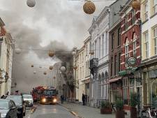 Grote brand in historisch pand in Bergen op Zoom, bewoners ‘zeer ontdaan’