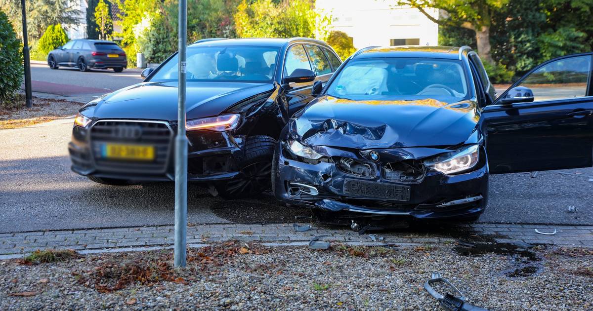 Auto's beschadigd na botsing op Brouwersmolenweg in Ugchelen | Apeldoorn