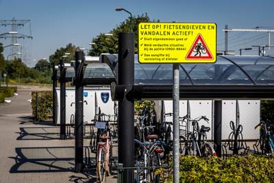 NS ziet zich door overlast azc-bewoners gedwongen tot toegangscontrole bij treinstation Maarheeze