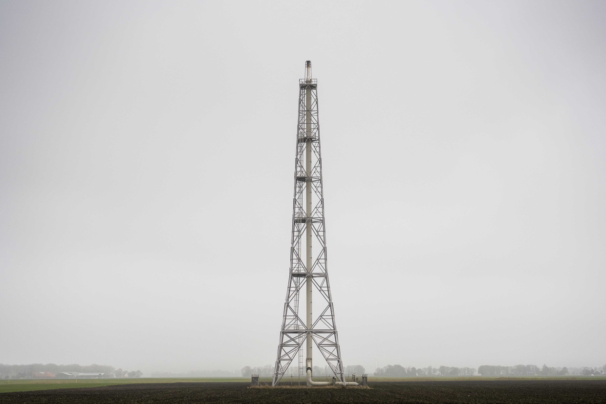 Boortoren bij het Groningse dorp Tjuchem.