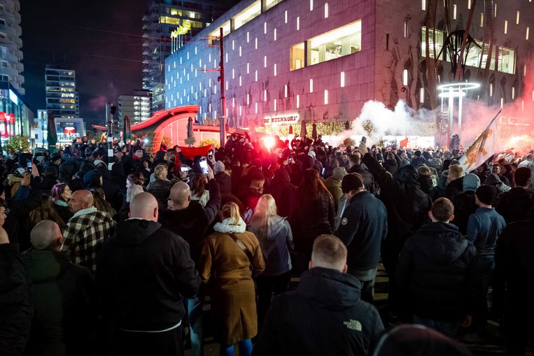 Hartjee Rotterdam si è trasformato in un campo di battaglia in poche ore: un testimone oculare