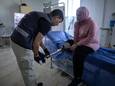 Illustratiebeeld vrouw met geamputeerd been in Gaza