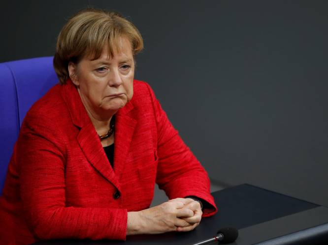 Internationale pers kijkt bezorgd naar Duitsland: "Merkel is geworden wat niemand had verwacht"