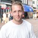 Cabaretier Peter Pannekoek haalt uit naar Rutte: “Waarom zijn de toeslagenkinderen nog niet thuis?”