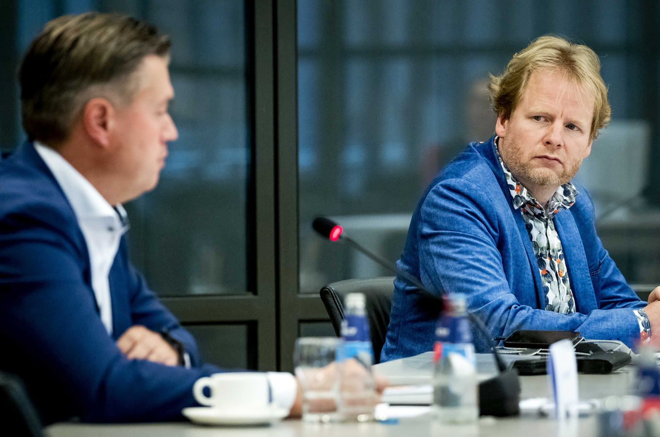 Omstreden radar Herwijnen opnieuw in tv-programma De Hofbar | Foto ...