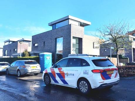 Buurt in Apeldoorn geschrokken over mogelijk misdrijf na vondst dode vrouw: ‘Dit bedenk je niet’
