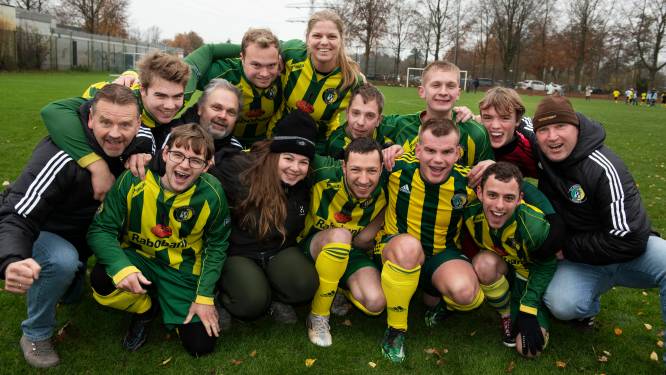 G-team De Panters viert jubileum in Vianen: ‘Voetbal brengt hen zowel sociaal als sportief bij elkaar’