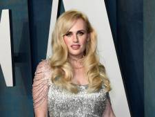 Rebel Wilson révèle que son contrat pour “Pitch Perfect” lui interdisait de perdre du poids